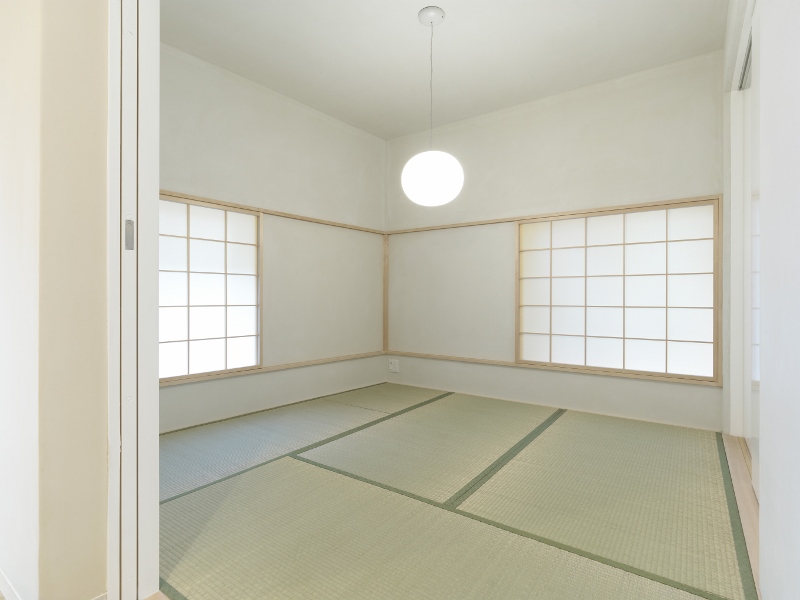 白い箱の家