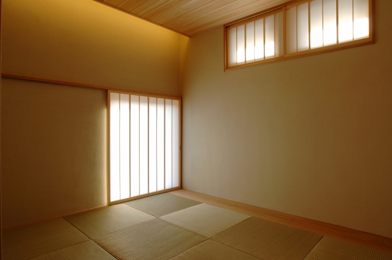 ウォルナットの床と家具